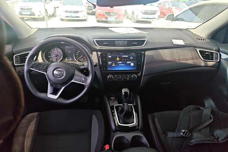 Used Nissan Qashqai 2019 2.0L CVT Smart Enjoyment Version Center Console