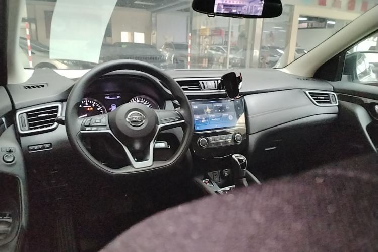 Used Nissan Qashqai 2019 2.0L CVT Smart Enjoyment Version Center Console