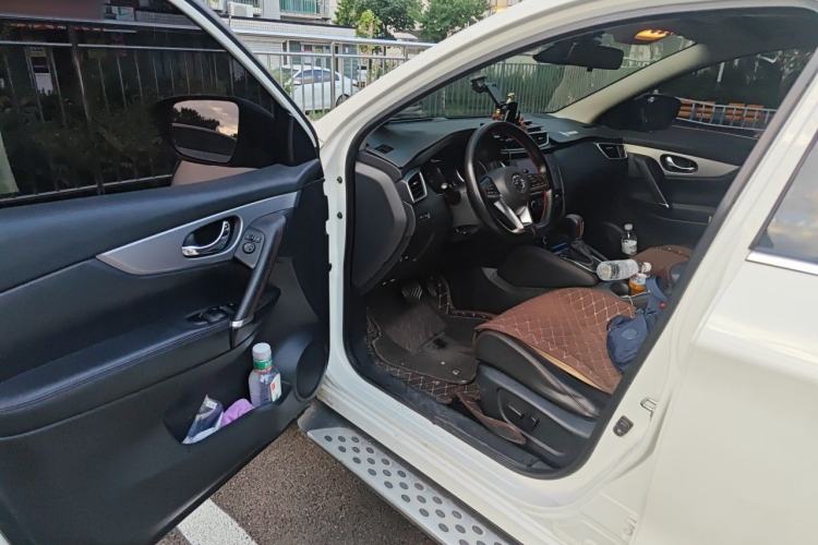 Used Nissan Qashqai 2019 2.0L CVT Luxury Edition Driver Seat