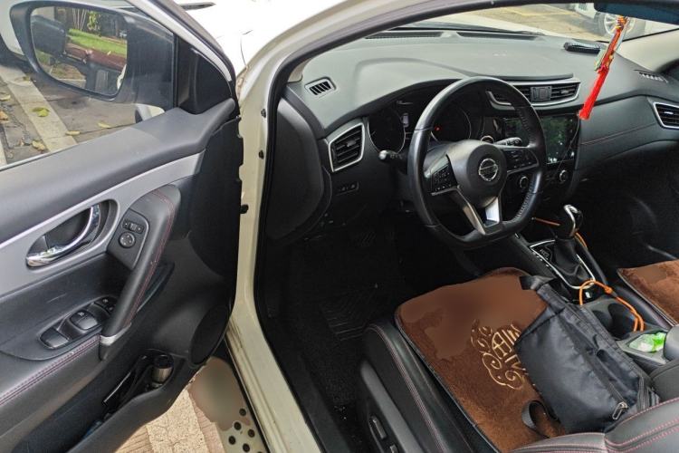Used Nissan Qashqai 2019 2.0L CVT Luxury Edition Driver Seat