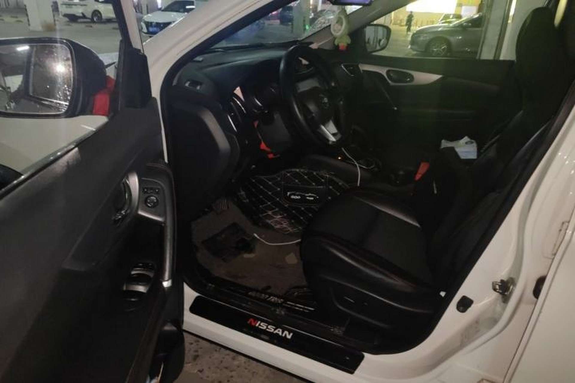Used Nissan Qashqai 2019 2.0L CVT Luxury Edition Driver Seat
