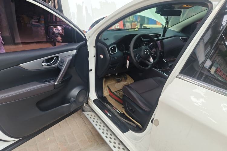 Used Nissan Qashqai 2019 2.0L CVT Luxury Edition Driver Seat