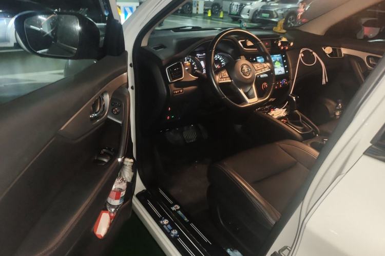Used Nissan Qashqai 2019 2.0L CVT Luxury Edition Driver Seat