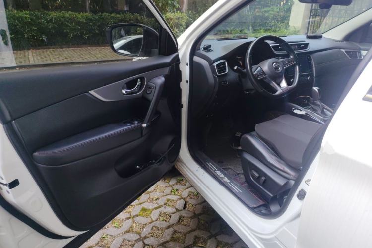 Used Nissan Qashqai 2019 2.0L CVT Luxury Edition Driver Seat
