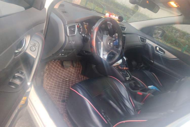 Used Nissan Qashqai 2019 2.0L CVT Luxury Edition Driver Seat
