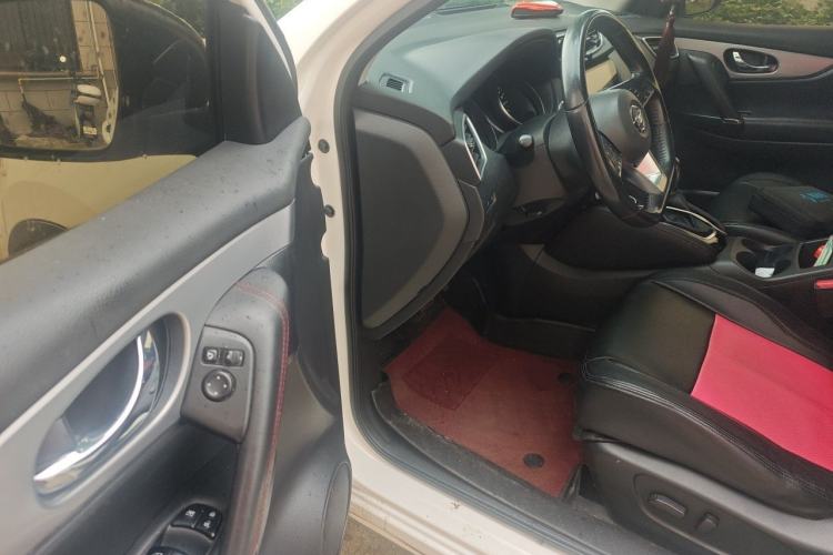 Used Nissan Qashqai 2019 2.0L CVT Luxury Edition Driver Seat