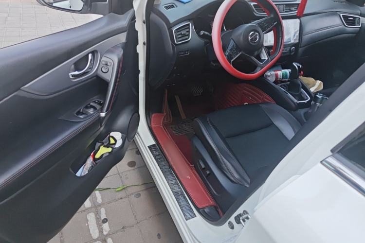 Used Nissan Qashqai 2019 2.0L CVT Luxury Edition Driver Seat