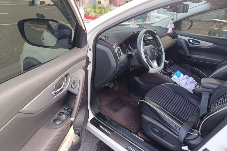 Used Nissan Qashqai 2019 2.0L CVT Luxury Edition Driver Seat
