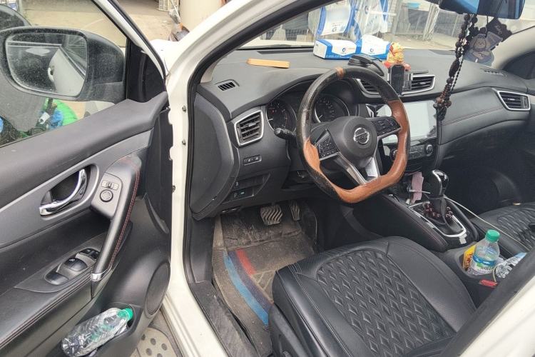 Used Nissan Qashqai 2019 2.0L CVT Luxury Edition Driver Seat