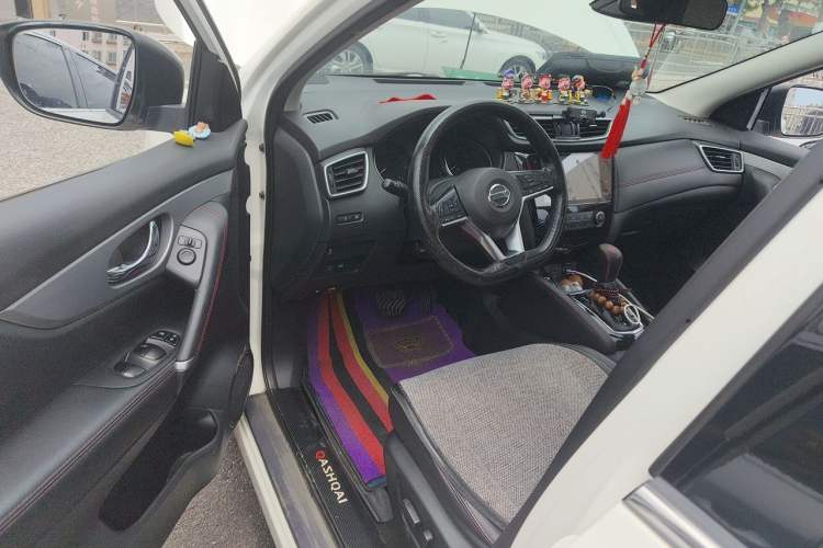 Used Nissan Qashqai 2019 2.0L CVT Luxury Edition Driver Seat