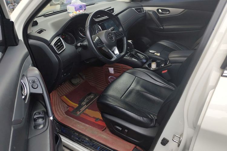 Used Nissan Qashqai 2019 2.0L CVT Luxury Edition Driver Seat