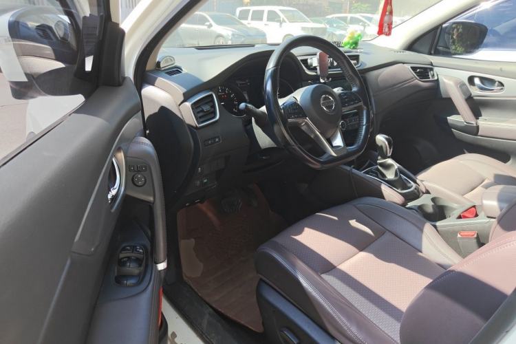 Used Nissan Qashqai 2019 2.0L CVT Luxury Edition Driver Seat