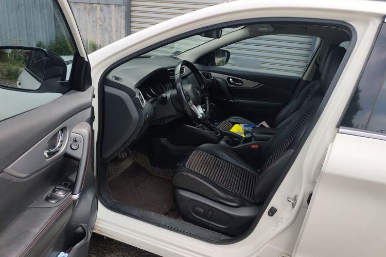 Used Nissan Qashqai 2019 2.0L CVT Luxury Edition Driver Seat