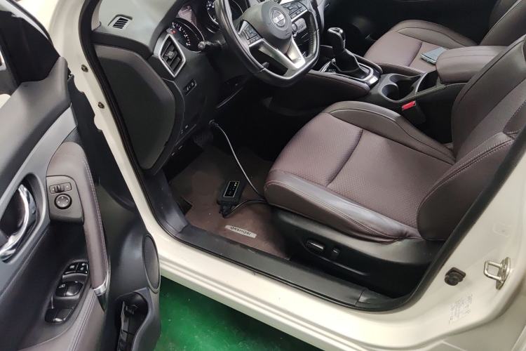 Used Nissan Qashqai 2019 2.0L CVT Luxury Edition Driver Seat
