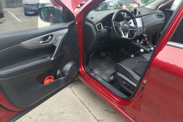 Used Nissan Qashqai 2019 2.0L CVT Luxury Edition Driver Seat