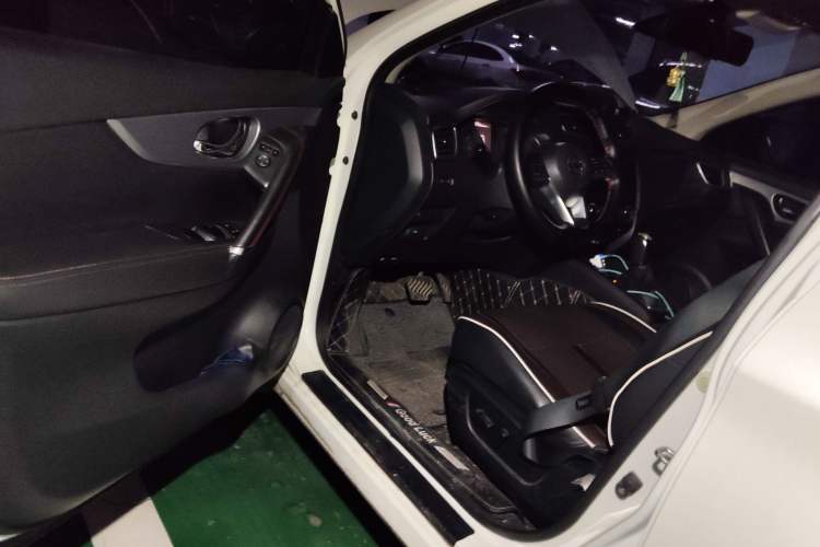 Used Nissan Qashqai 2019 2.0L CVT Luxury Edition Driver Seat