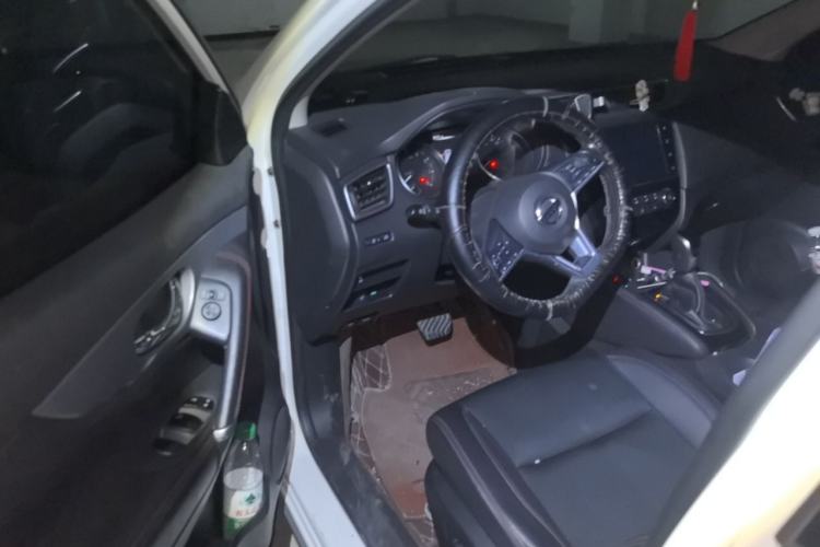 Used Nissan Qashqai 2019 2.0L CVT Luxury Edition Driver Seat