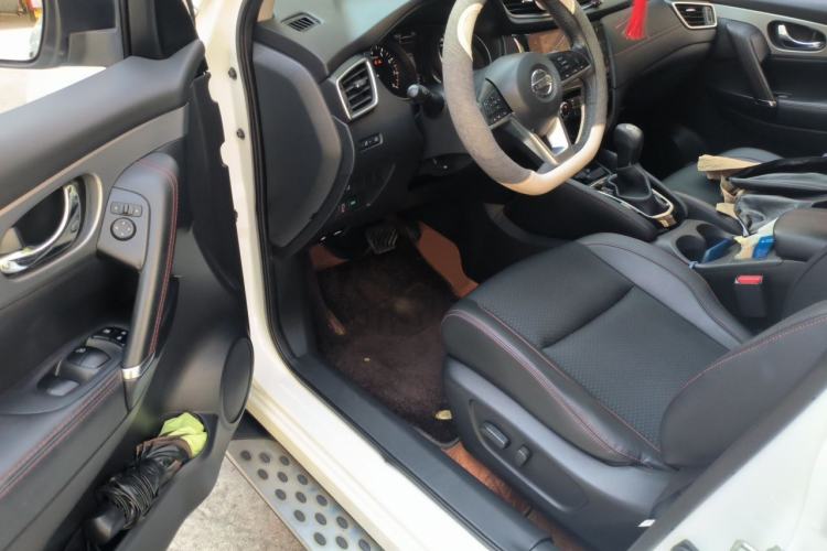 Used Nissan Qashqai 2019 2.0L CVT Luxury Edition Driver Seat