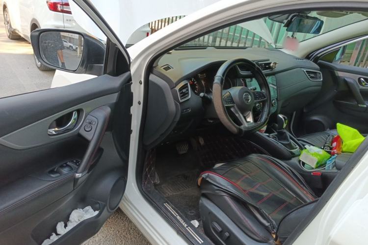 Used Nissan Qashqai 2019 2.0L CVT Luxury Edition Driver Seat