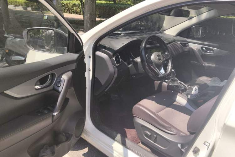 Used Nissan Qashqai 2019 2.0L CVT Luxury Edition Driver Seat