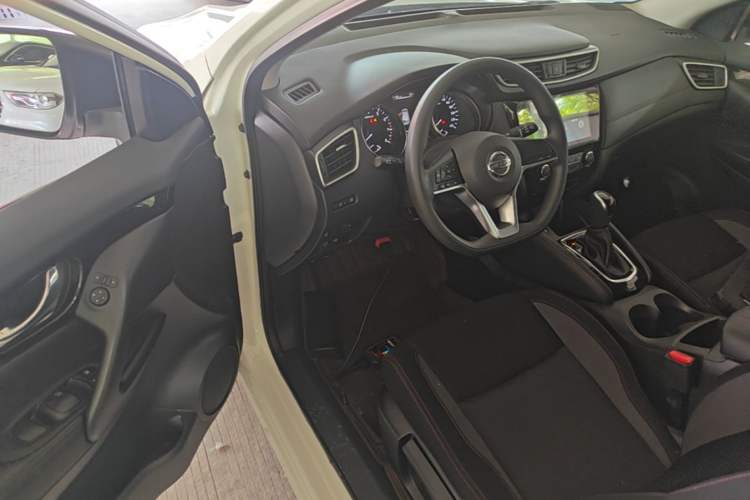 Used Nissan Qashqai 2019 2.0L CVT Smart Enjoyment Version Driver Seat