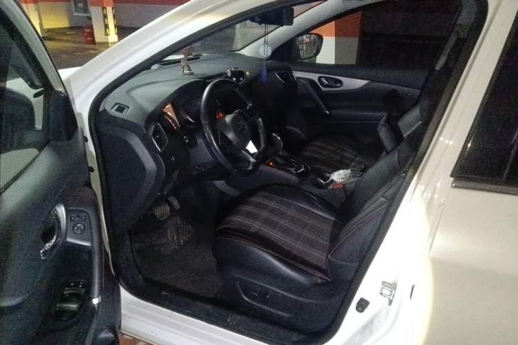 Used Nissan Qashqai 2019 2.0L CVT Luxury Edition Driver Seat