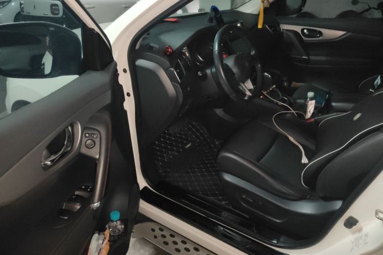 Used Nissan Qashqai 2019 2.0L CVT Luxury Edition Driver Seat