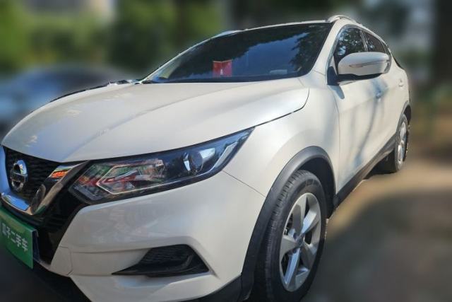 Ojetý Nissan Qashqai 2019 2.0L CVT Smart Enjoyment Version