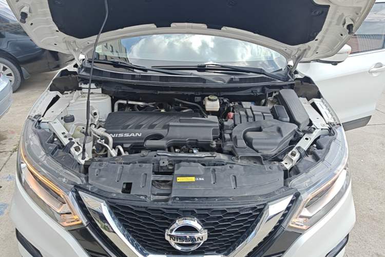Used Nissan Qashqai 2019 2.0L CVT Luxury Edition Engine Bay