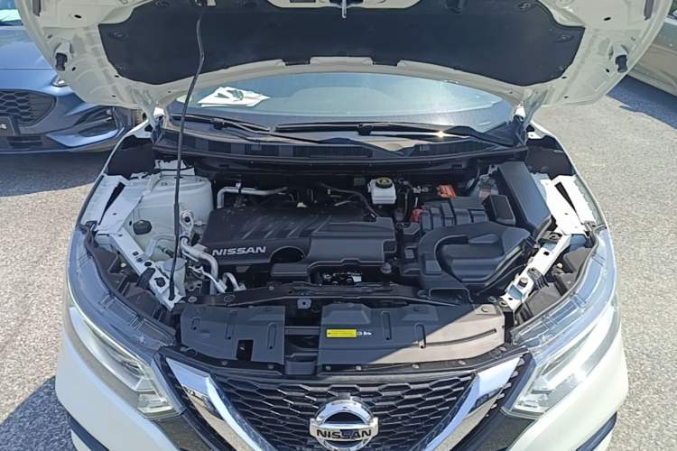 Used Nissan Qashqai 2019 2.0L CVT Luxury Edition Engine Bay