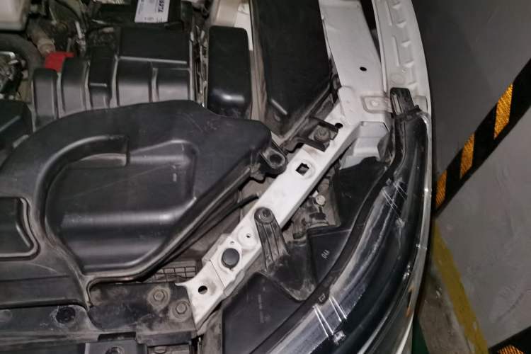 Used Nissan Qashqai 2019 2.0L CVT Luxury Edition Engine Bay Left