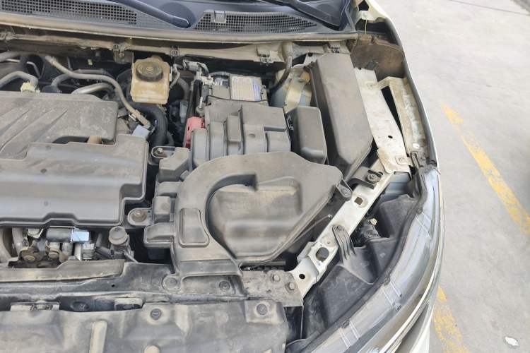 Used Nissan Qashqai 2019 2.0L CVT Luxury Edition Engine Bay Left
