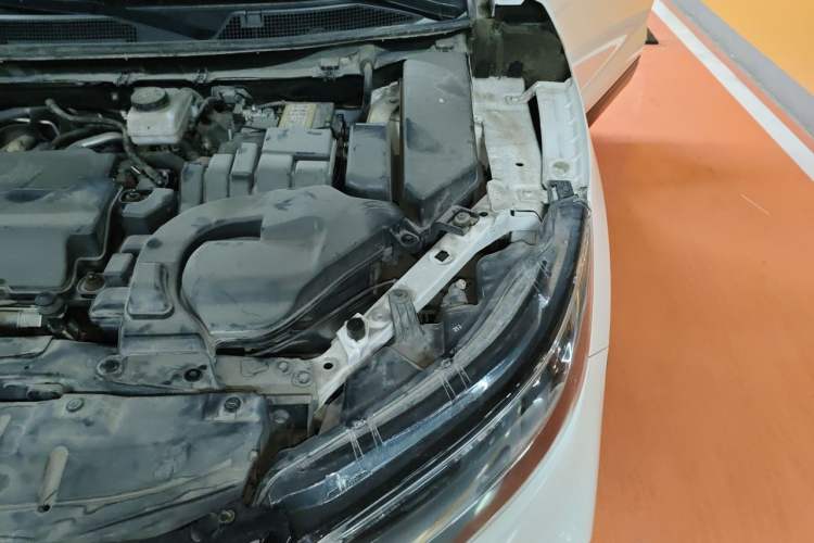 Used Nissan Qashqai 2019 2.0L CVT Luxury Edition Engine Bay Left