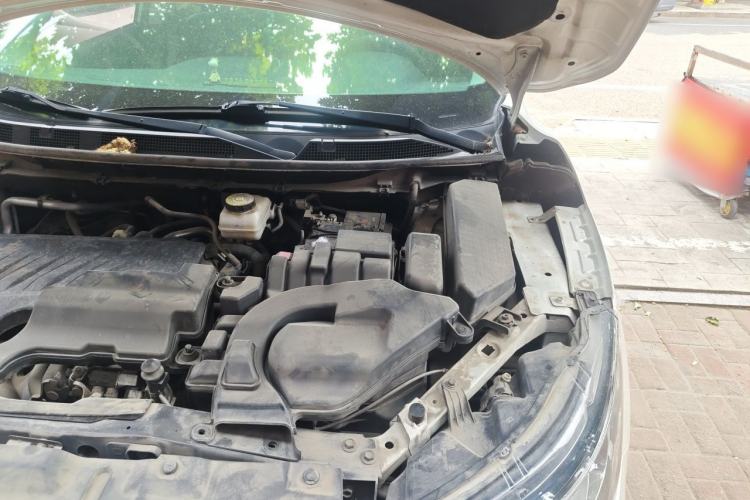 Used Nissan Qashqai 2019 2.0L CVT Luxury Edition Engine Bay Left
