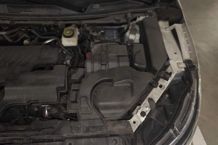 Used Nissan Qashqai 2019 2.0L CVT Luxury Edition Engine Bay Left