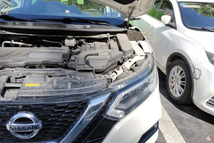 Used Nissan Qashqai 2019 2.0L CVT Luxury Edition Engine Bay Left
