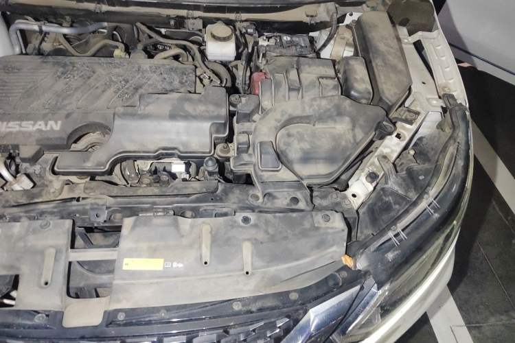 Used Nissan Qashqai 2019 2.0L CVT Luxury Edition Engine Bay Left