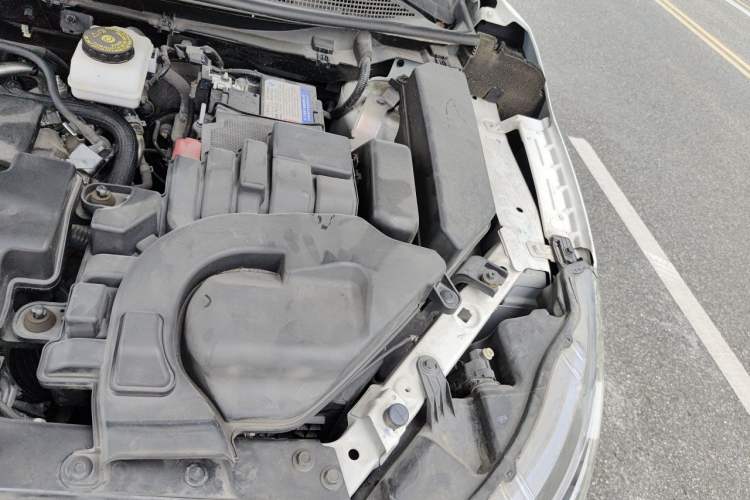 Used Nissan Qashqai 2019 2.0L CVT Luxury Edition Engine Bay Left