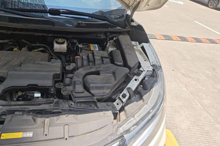 Used Nissan Qashqai 2019 2.0L CVT Luxury Edition Engine Bay Left