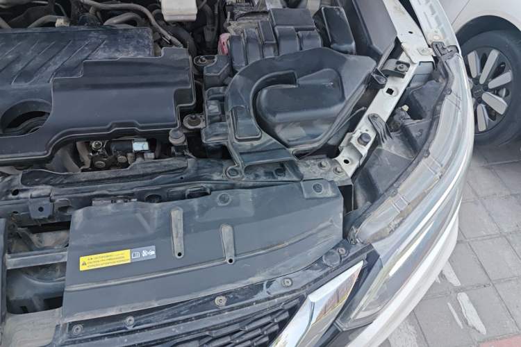 Used Nissan Qashqai 2019 2.0L CVT Luxury Edition Engine Bay Left