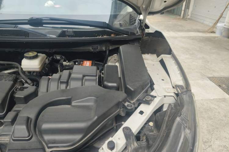 Used Nissan Qashqai 2019 2.0L CVT Luxury Edition Engine Bay Left
