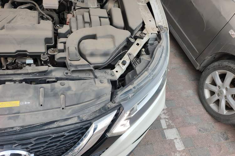 Used Nissan Qashqai 2019 2.0L CVT Smart Enjoyment Version Engine Bay Left