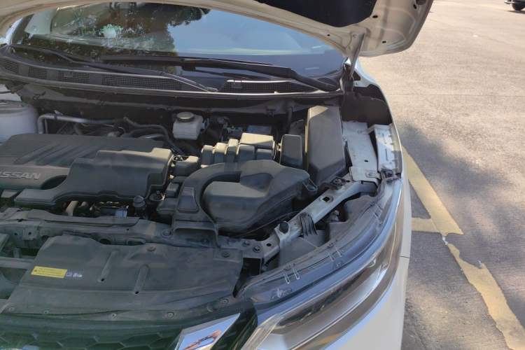 Used Nissan Qashqai 2019 2.0L CVT Luxury Edition Engine Bay Left