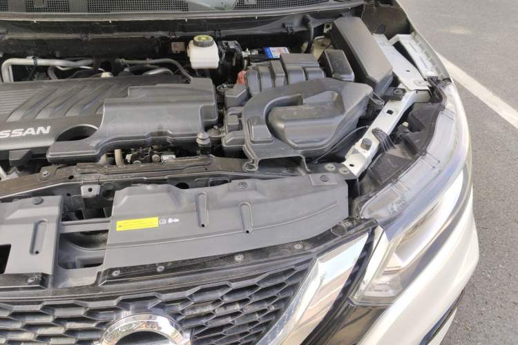 Used Nissan Qashqai 2019 2.0L CVT Luxury Edition Engine Bay Left