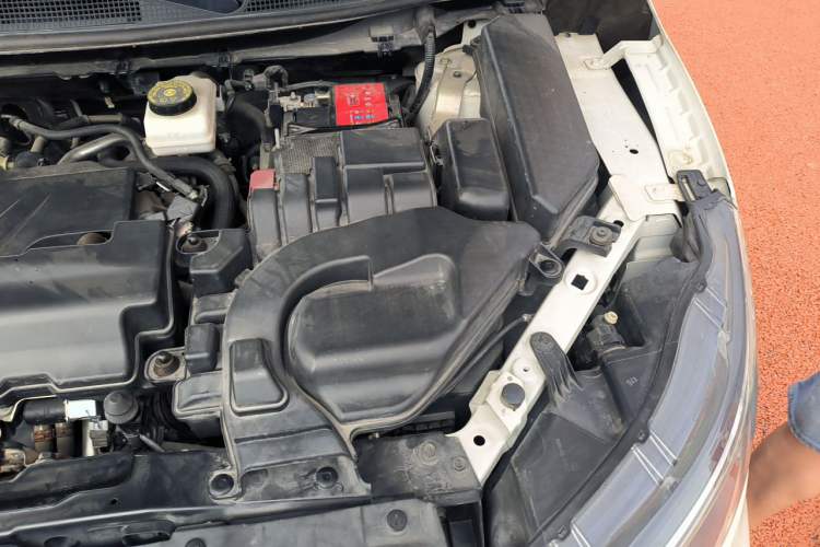 Used Nissan Qashqai 2019 2.0L CVT Luxury Edition Engine Bay Left