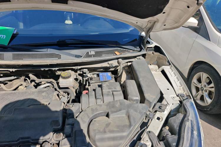 Used Nissan Qashqai 2019 2.0L CVT Luxury Edition Engine Bay Left