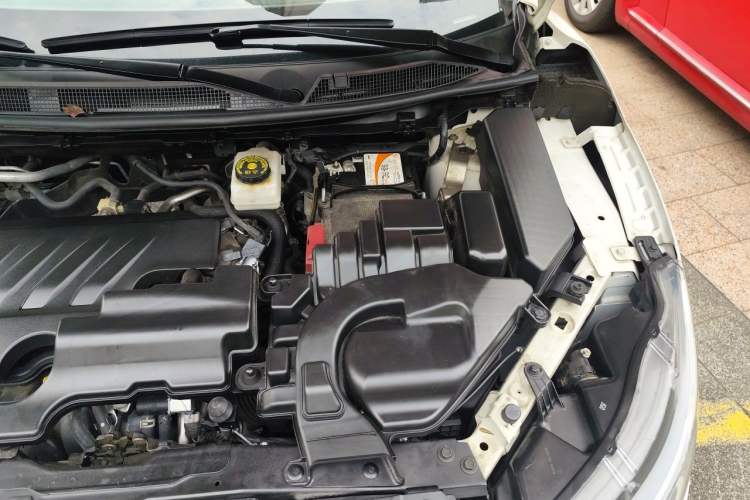 Used Nissan Qashqai 2019 2.0L CVT Luxury Edition Engine Bay Left