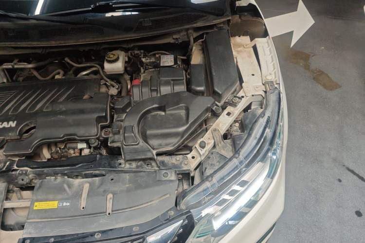 Used Nissan Qashqai 2019 2.0L CVT Luxury Edition Engine Bay Left