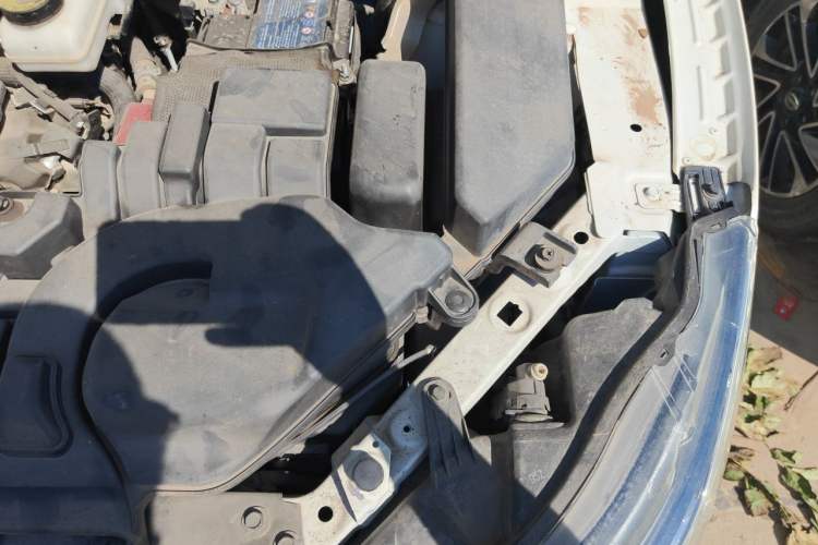 Used Nissan Qashqai 2019 2.0L CVT Luxury Edition Engine Bay Left