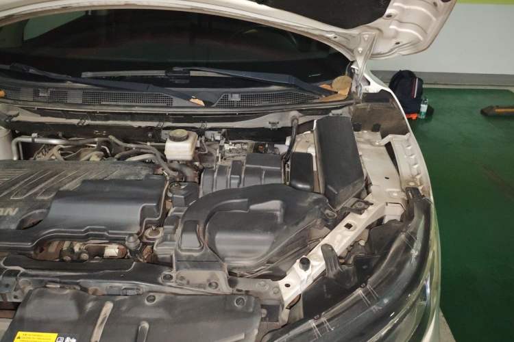 Used Nissan Qashqai 2019 2.0L CVT Luxury Edition Engine Bay Left